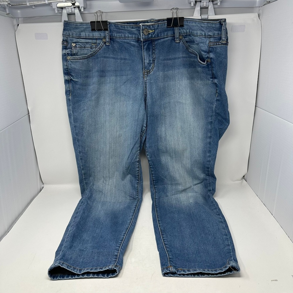 Torrid Jeans Women 16 Blue Medium Wash Denim Cropped Skinny Stretch